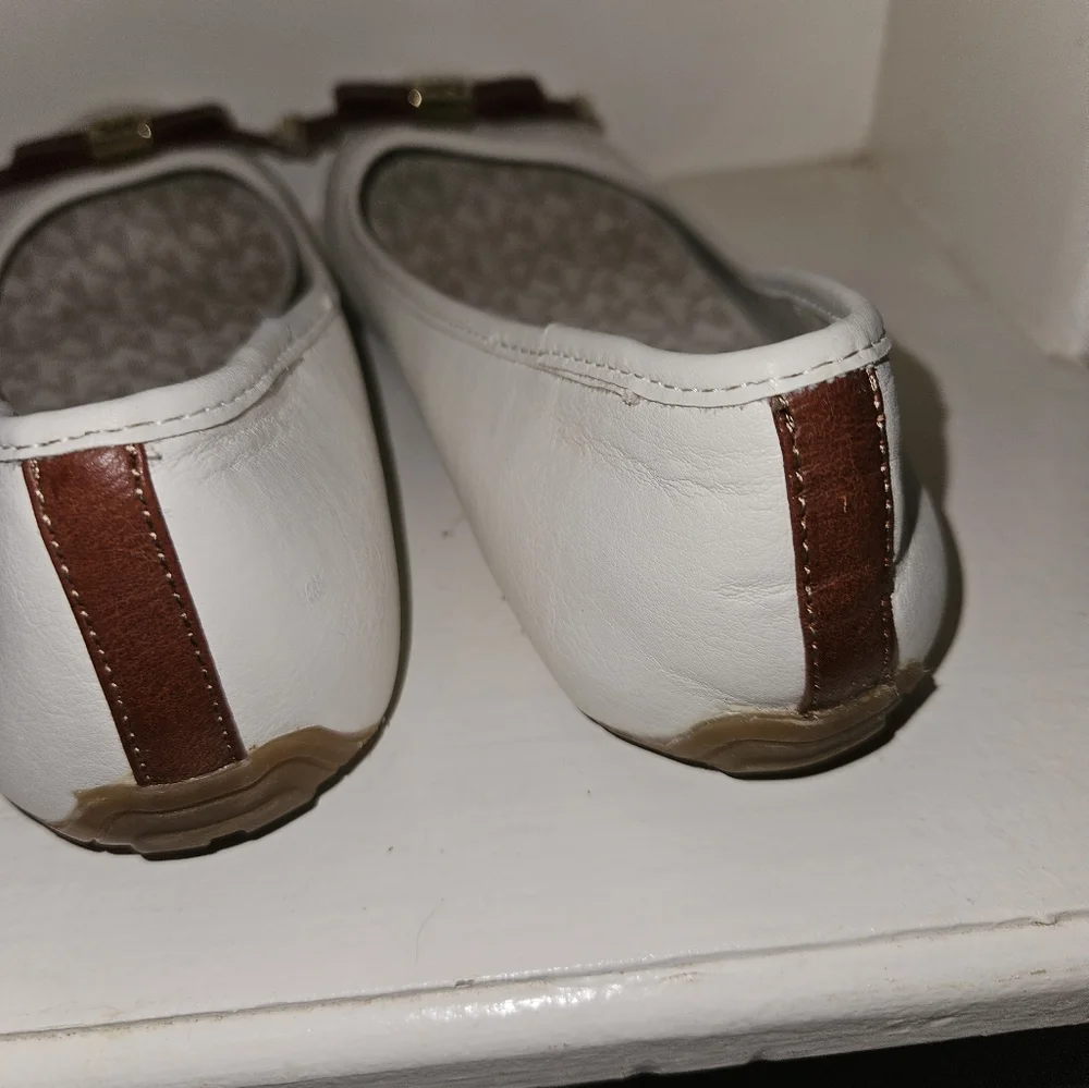 Michael Kors girls outlet Fulton studded moccasin size 3